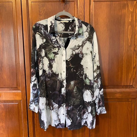 Soft Surroundings Large Bold Floral Print Button Front Shirt Size 1X - Picture 1 of 7